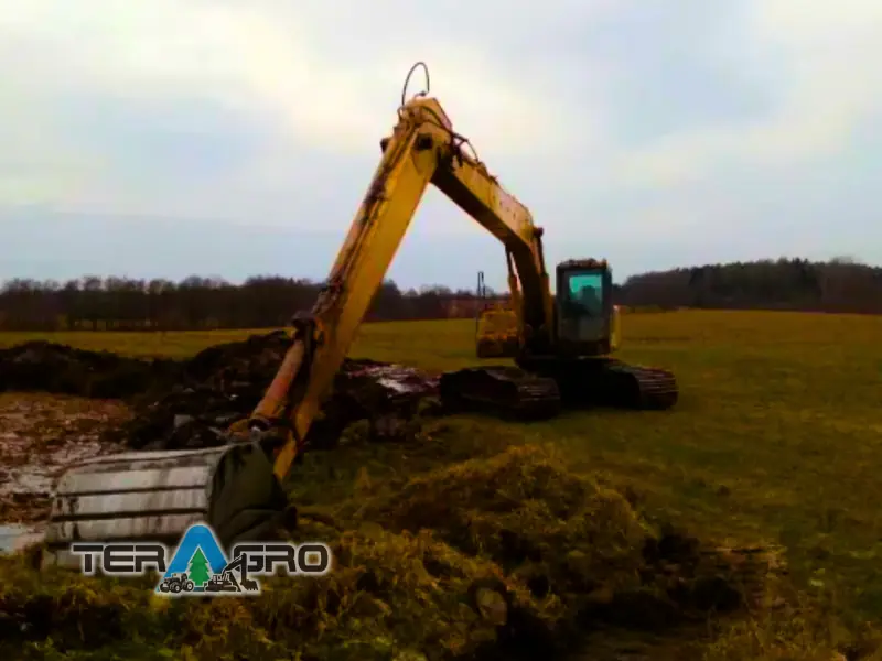 staw hodowlany jako rozwiązanie na stojącą w polu wodę